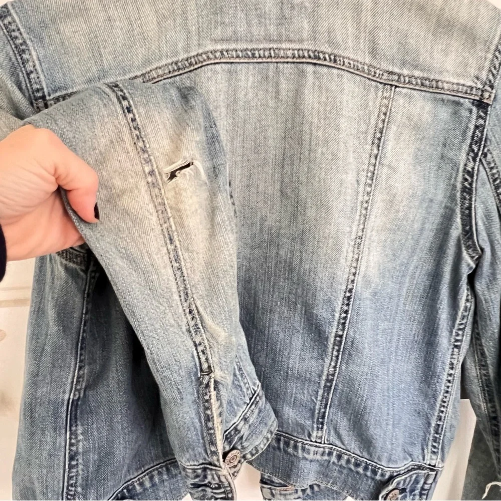Garage Women's Light Blue Denim Jacket. Size M. - Picture 7 of 7